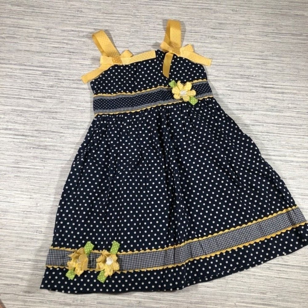 Girls size 5 polka dot summer dress E4